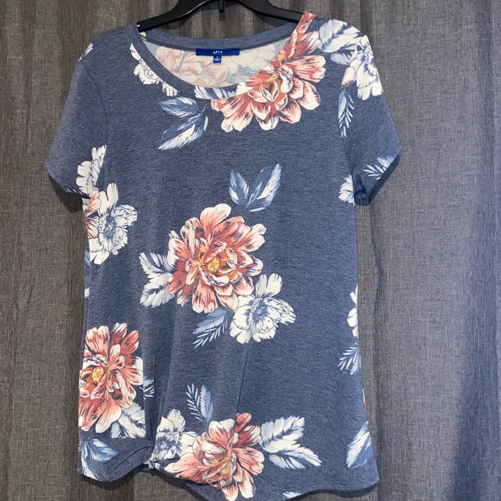 Apt 9 twisted hem tee